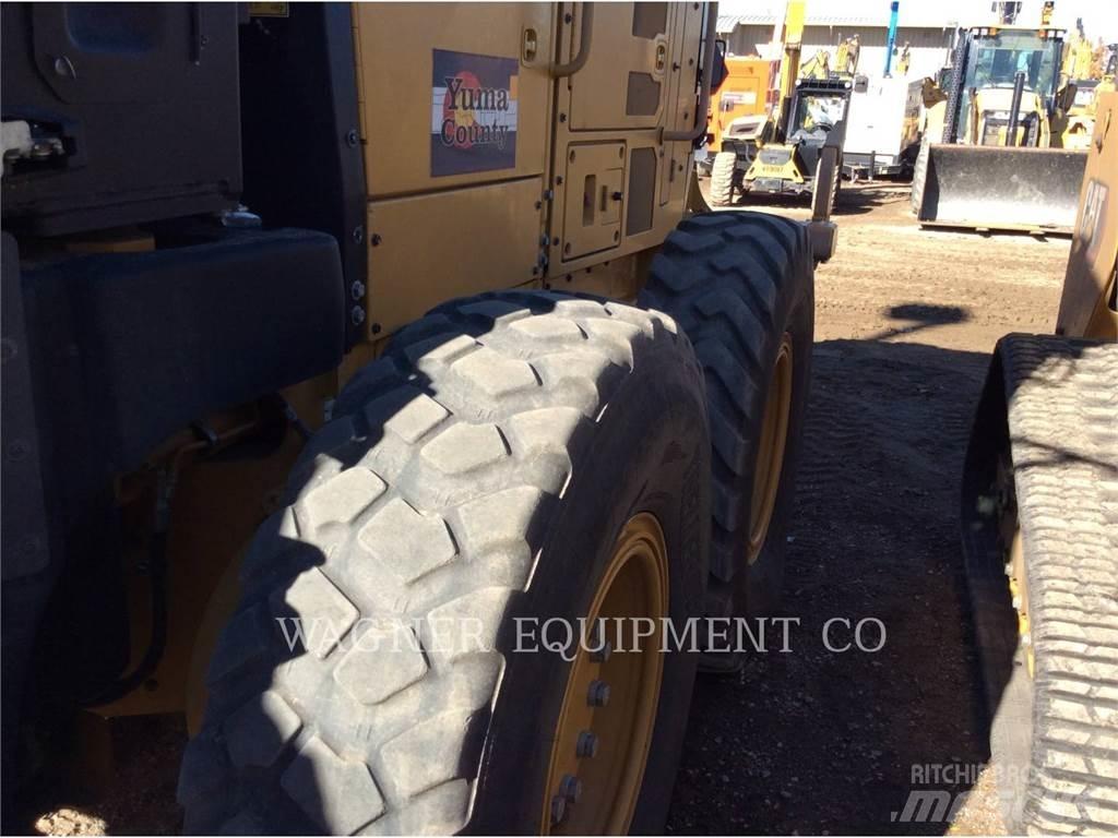 CAT 140M3 AWD Greideriai