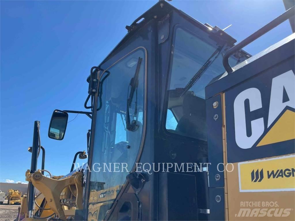 CAT 140M3 AWD Greideriai