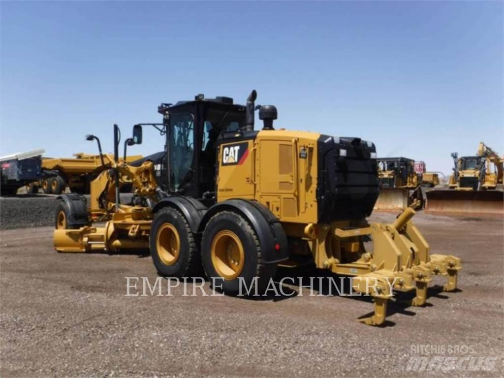 CAT 140M3 AWD Greideriai