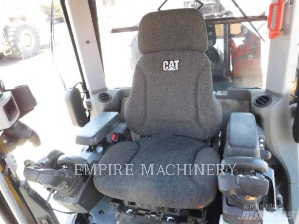 CAT 140M3 AWD Greideriai