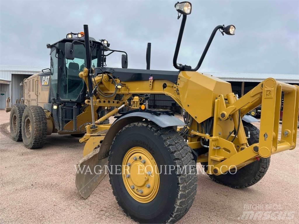 CAT 140M3 AWD Greideriai