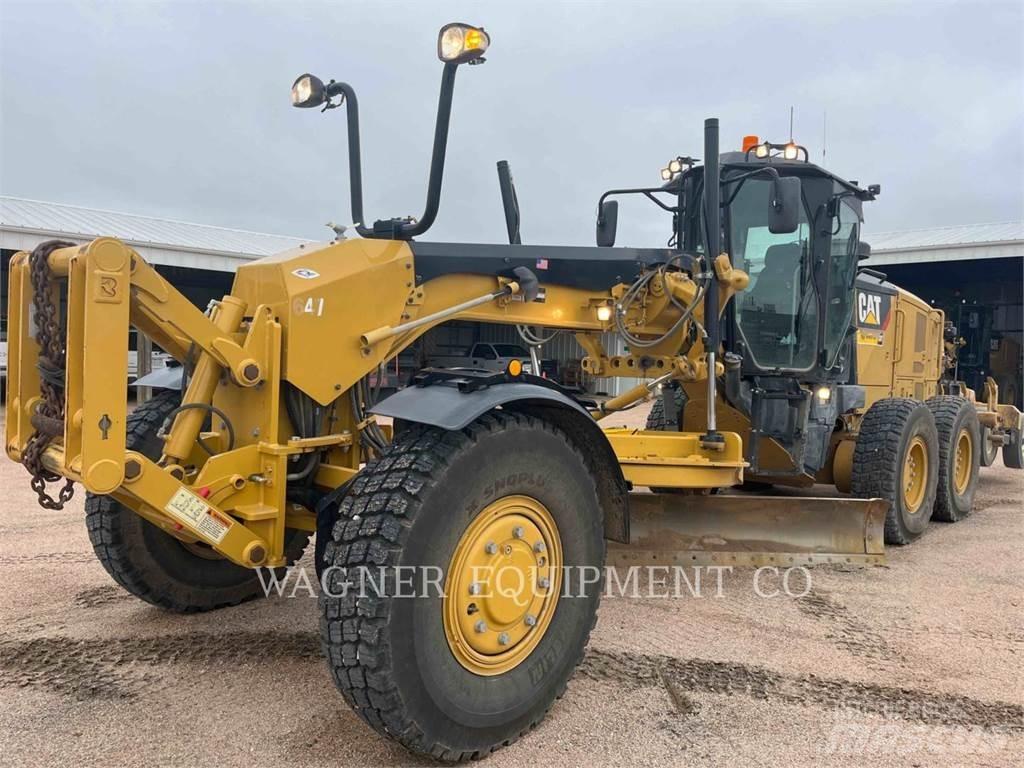 CAT 140M3 AWD Greideriai