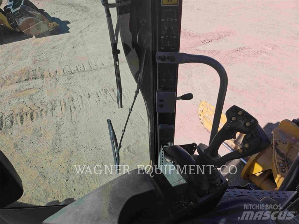 CAT 140M3 AWD Greideriai