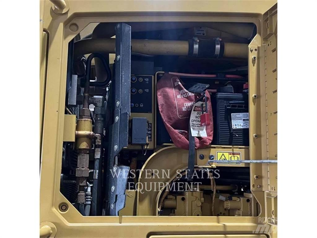 CAT 140M3 AWD Greideriai