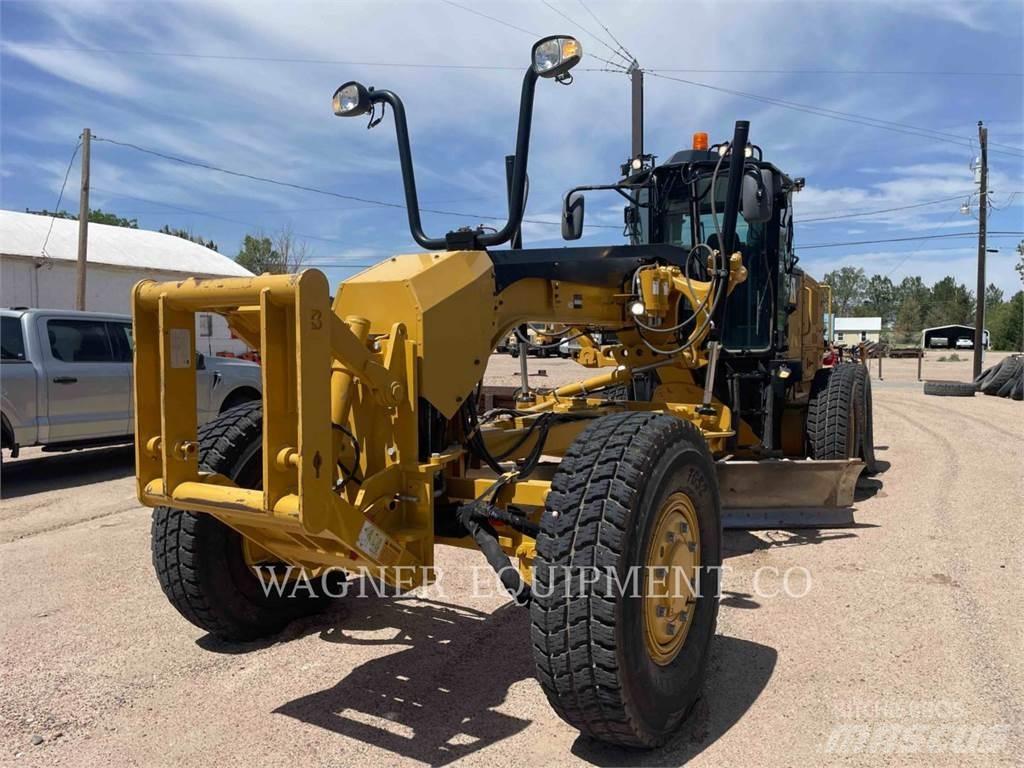 CAT 140M3 AWD Greideriai