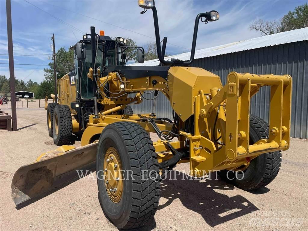 CAT 140M3 AWD Greideriai