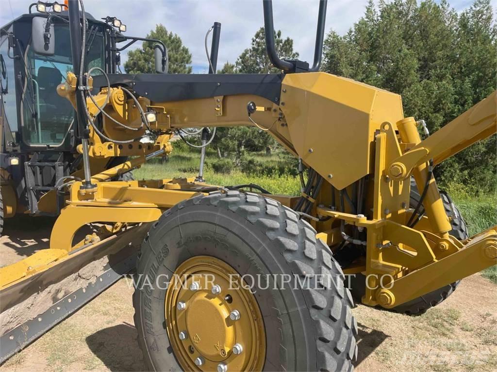 CAT 140M3 AWD Greideriai