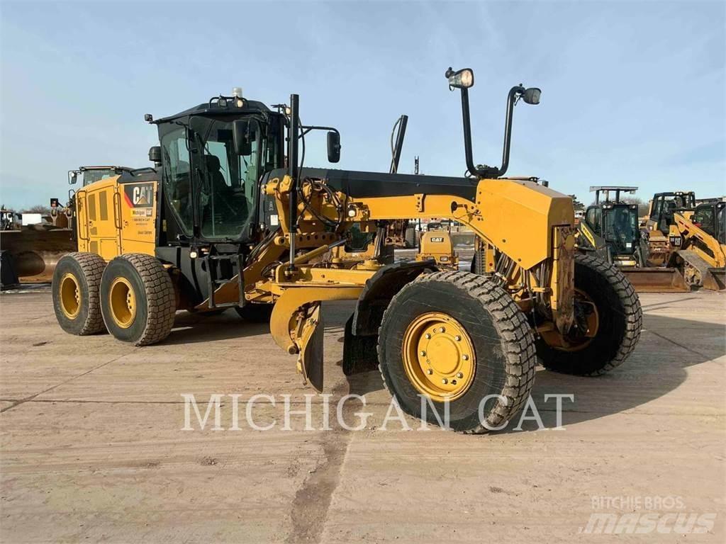 CAT 140M3 AWD Greideriai