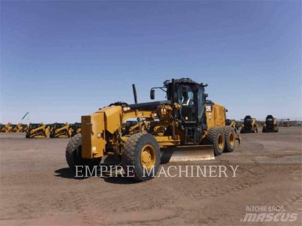 CAT 140M3 AWD Greideriai
