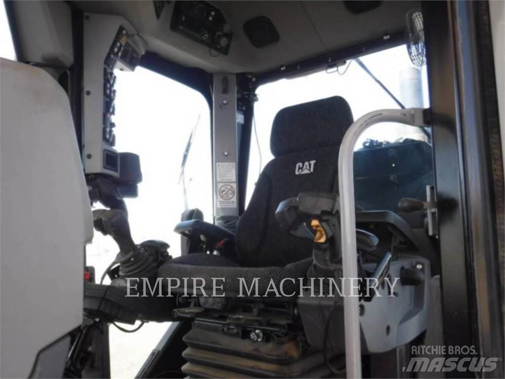 CAT 140M3 AWD Greideriai