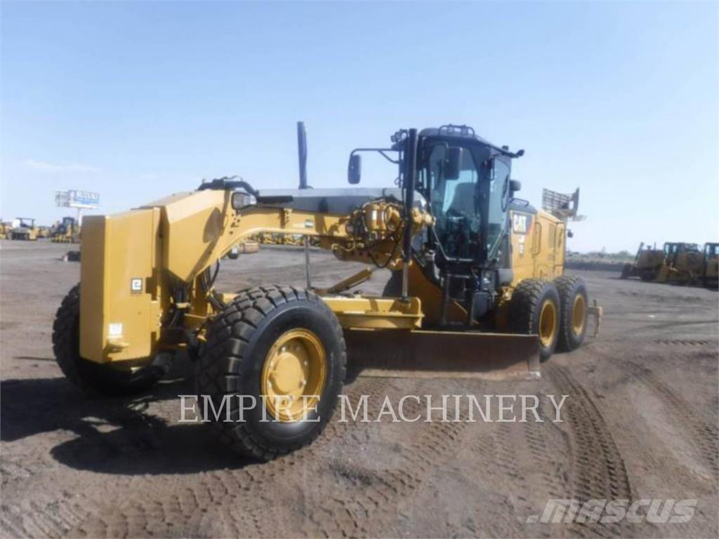 CAT 140M3 AWD Greideriai
