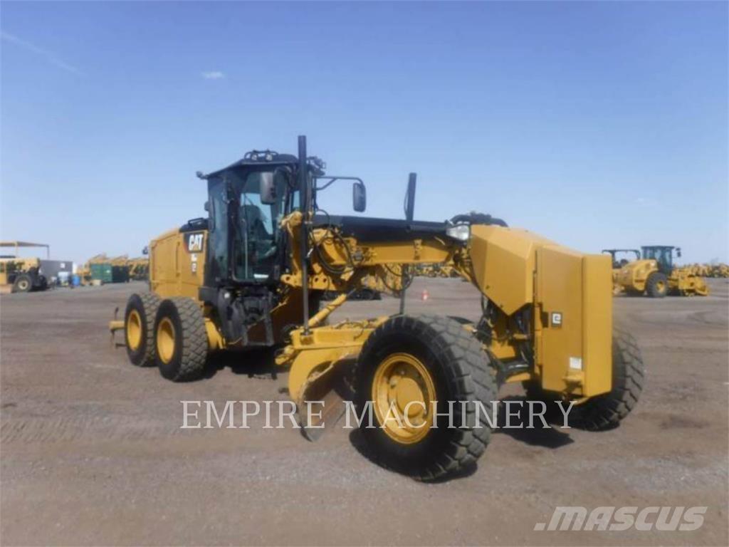 CAT 140M3 AWD Greideriai