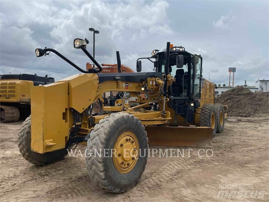 CAT 140M3 AWD Greideriai