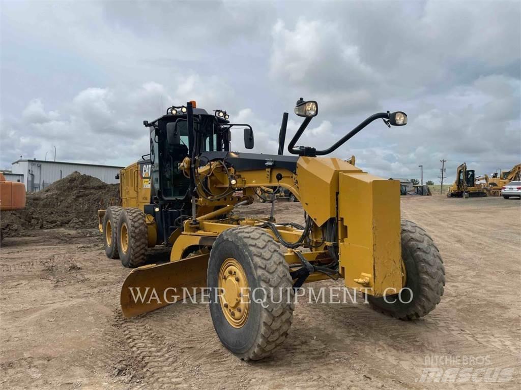 CAT 140M3 AWD Greideriai
