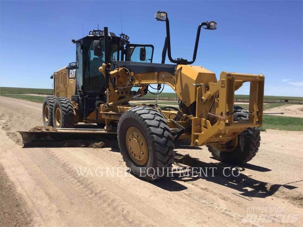 CAT 140M3 AWD Greideriai