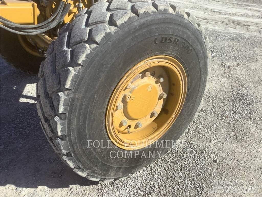 CAT 140M3AW Greideriai