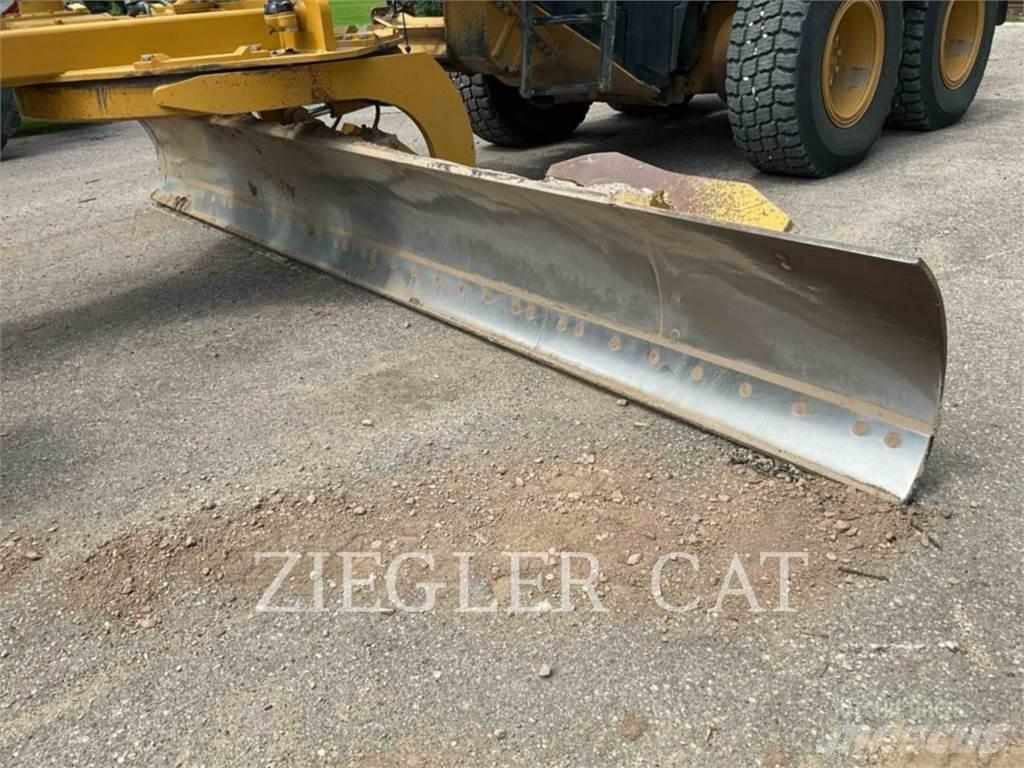 CAT 140M3AWD Greideriai