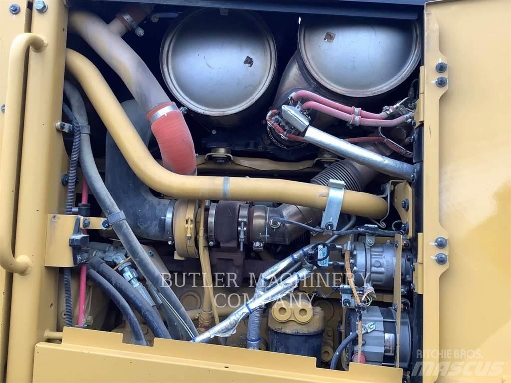 CAT 140M3AWDB Greideriai