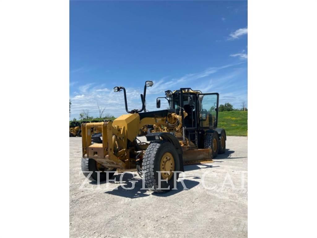 CAT 140MAWD Greideriai