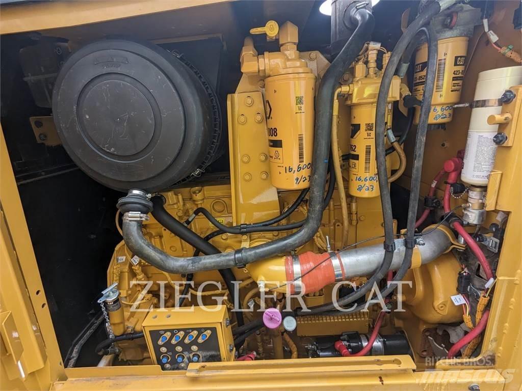 CAT 14M Greideriai