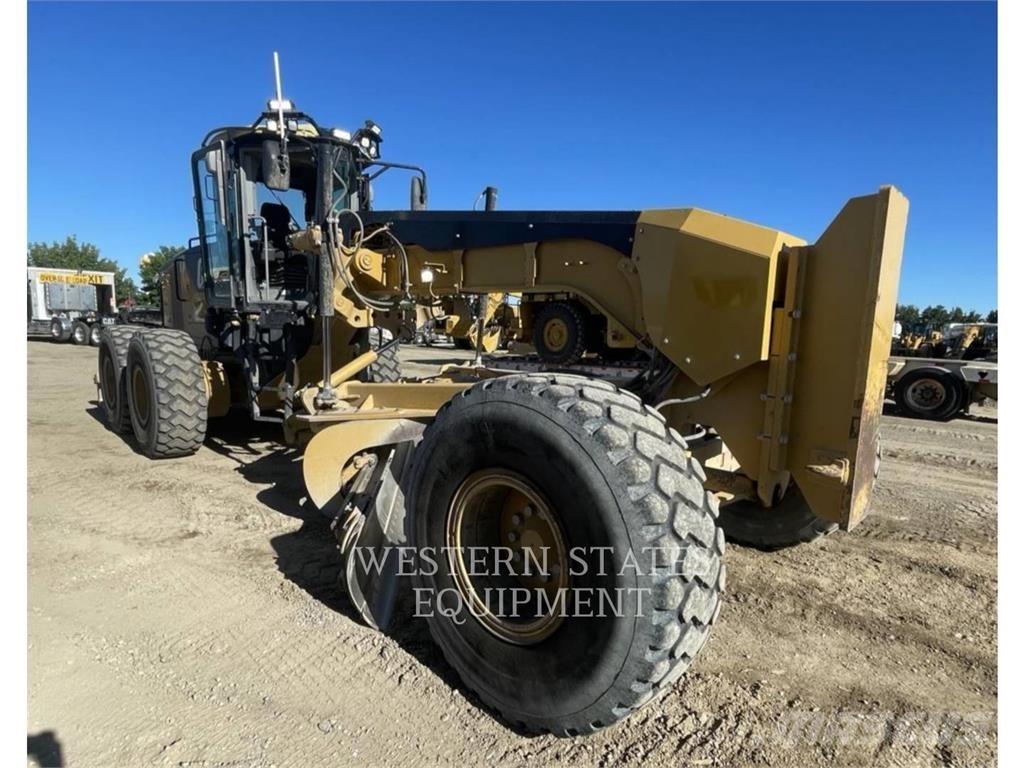 CAT 14M Greideriai
