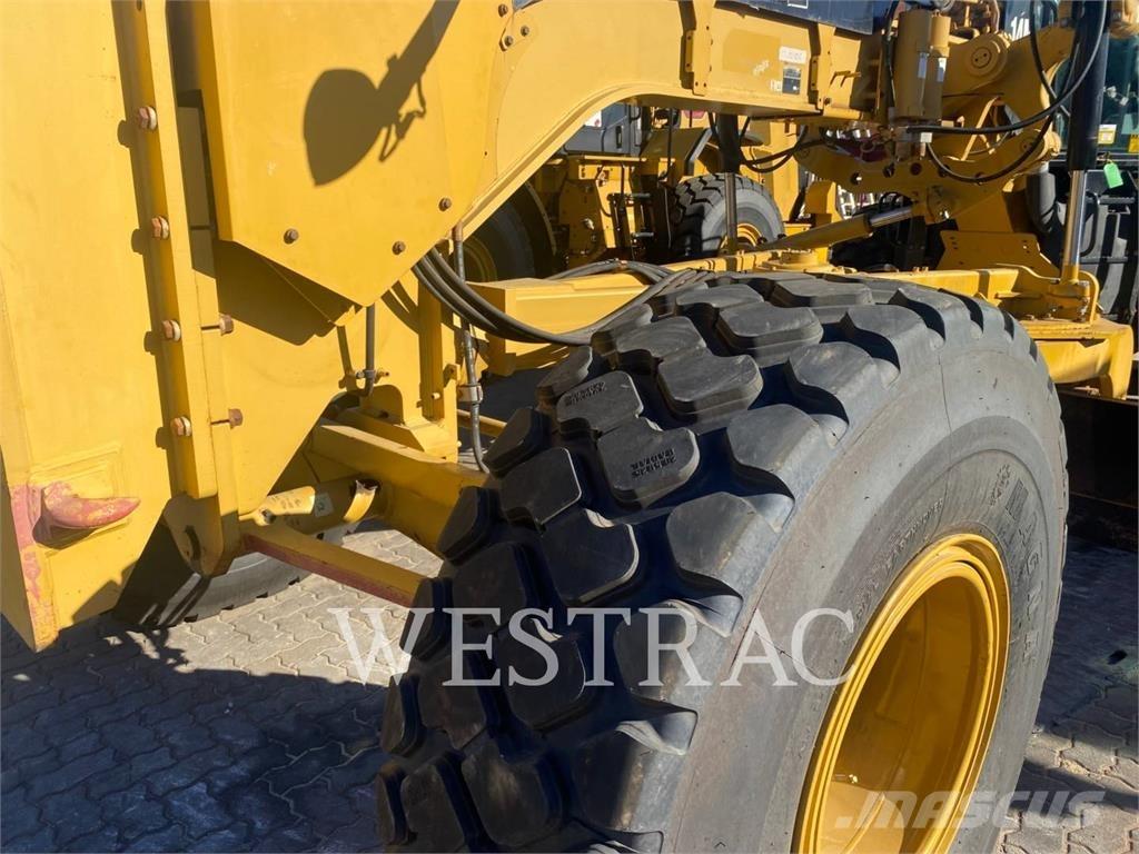 CAT 14M Greideriai