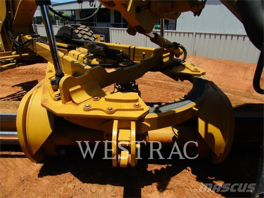 CAT 14M Greideriai