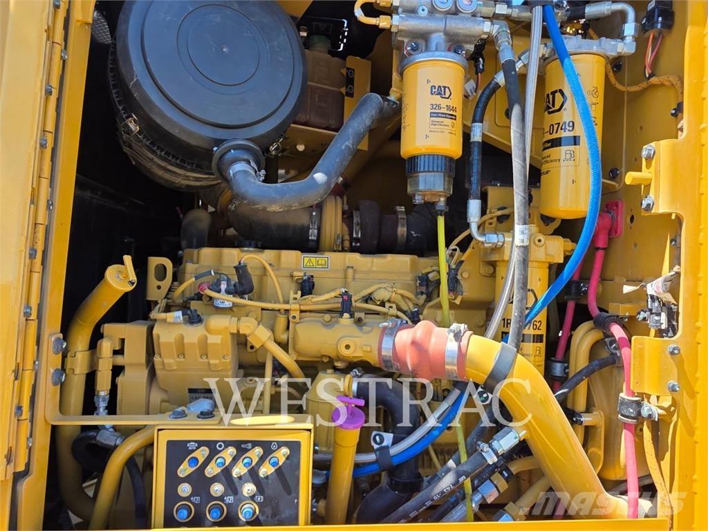 CAT 150-14AWD Greideriai