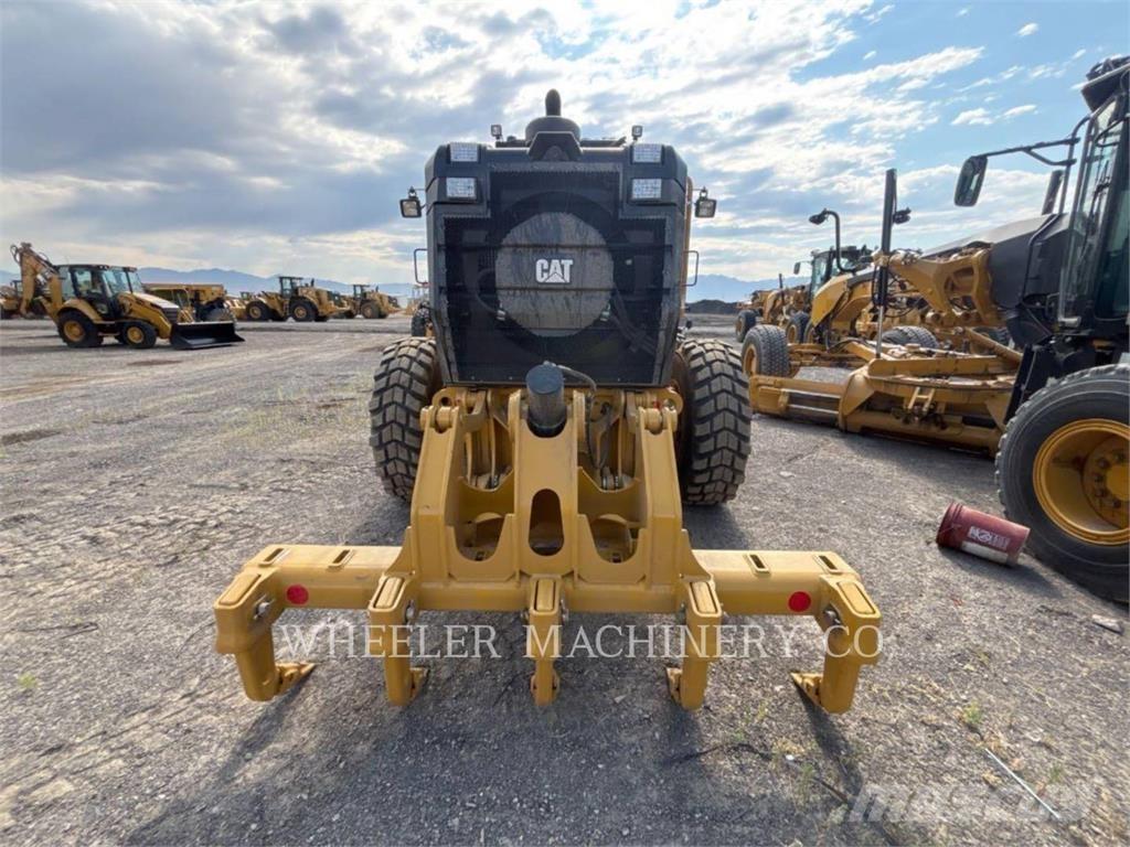 CAT 150 15 Greideriai