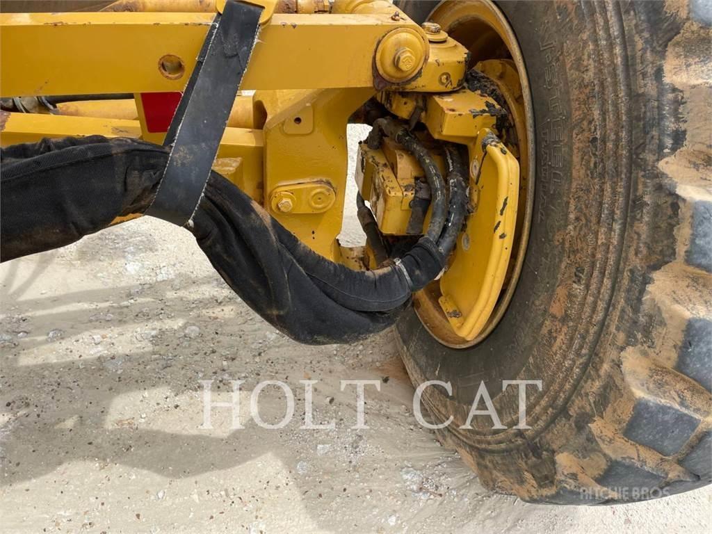 CAT 150-15AWD Greideriai
