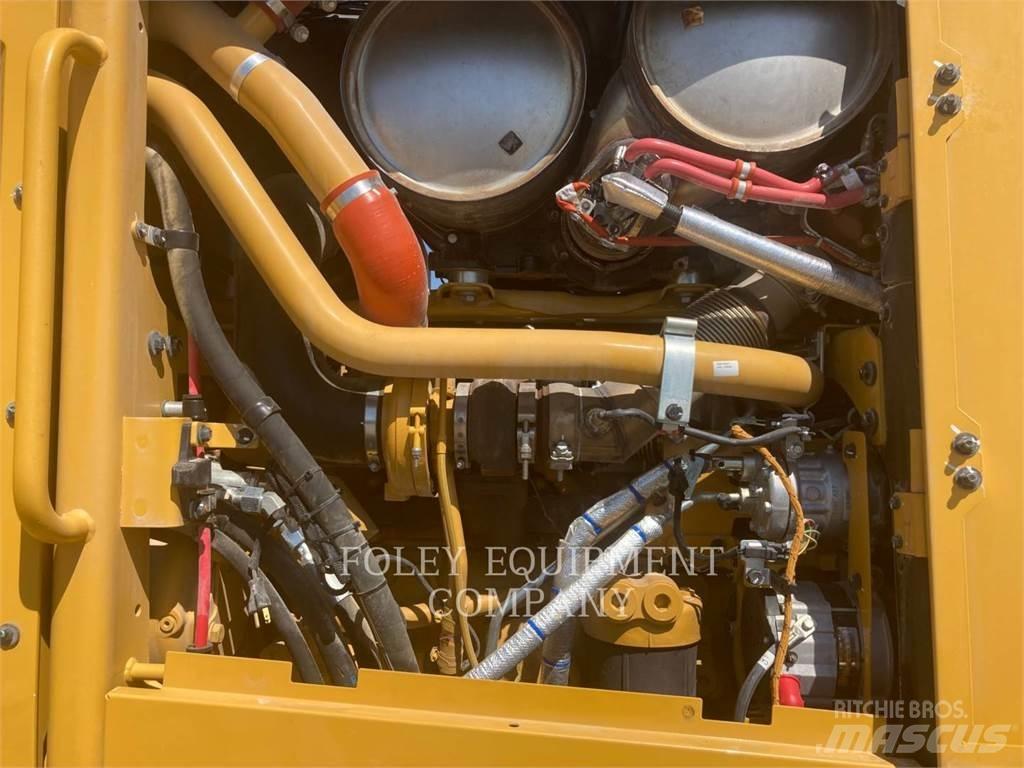 CAT 150-15AWI Greideriai