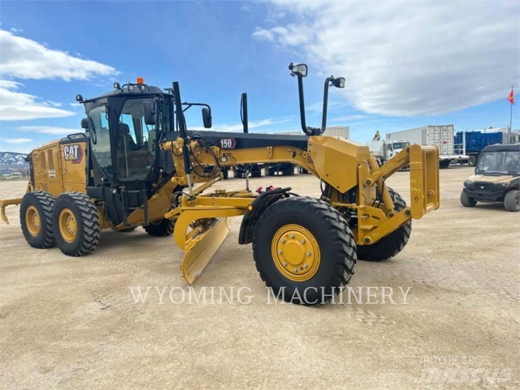 CAT 150 AWD Greideriai