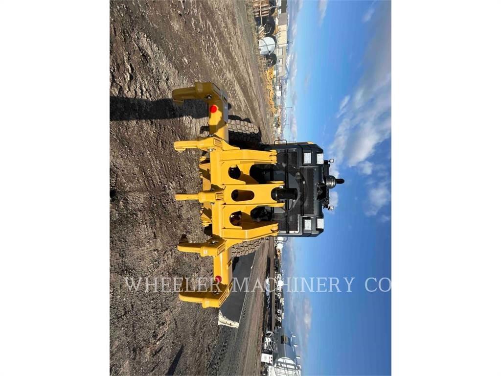 CAT 150 AWD Greideriai