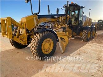 CAT 150 AWD Greideriai