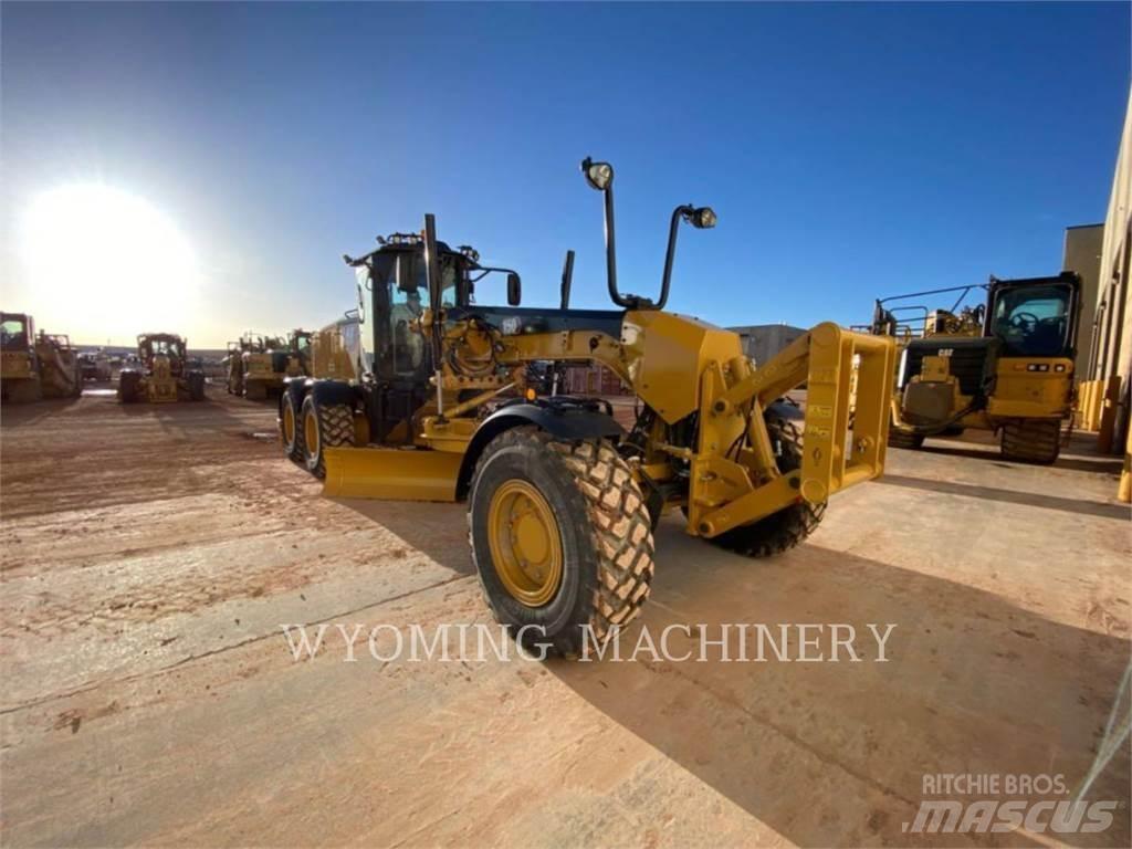 CAT 150 AWD Greideriai
