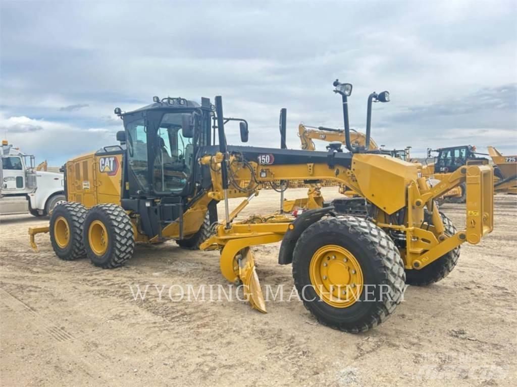 CAT 150 AWD Greideriai