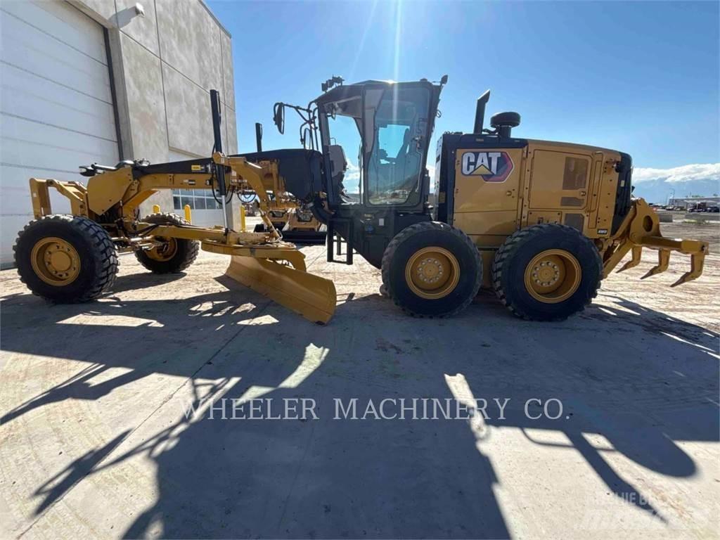 CAT 150 AWD Greideriai