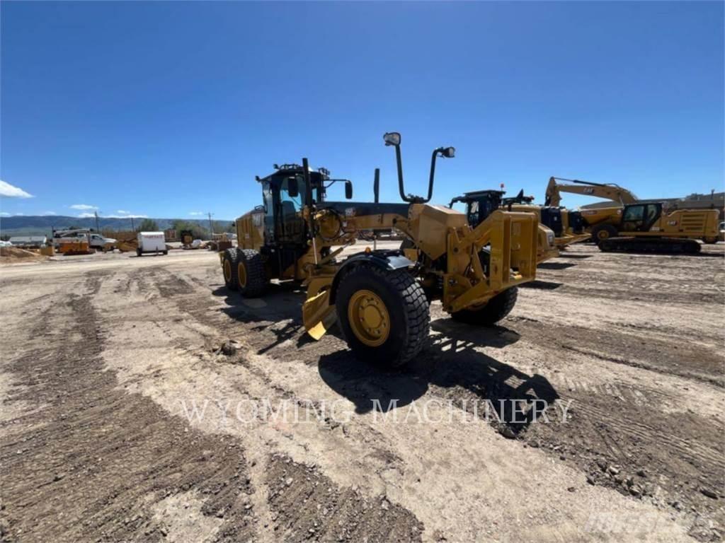 CAT 150 AWD Greideriai