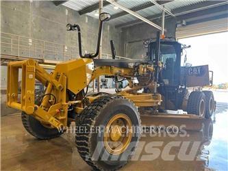 CAT 150 AWD Greideriai