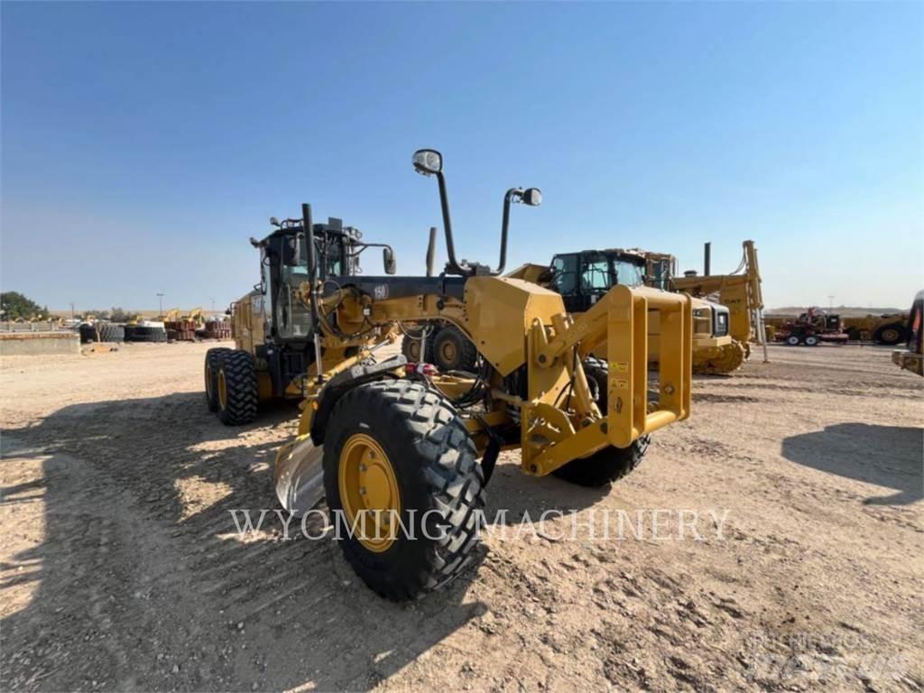CAT 150 AWD Greideriai