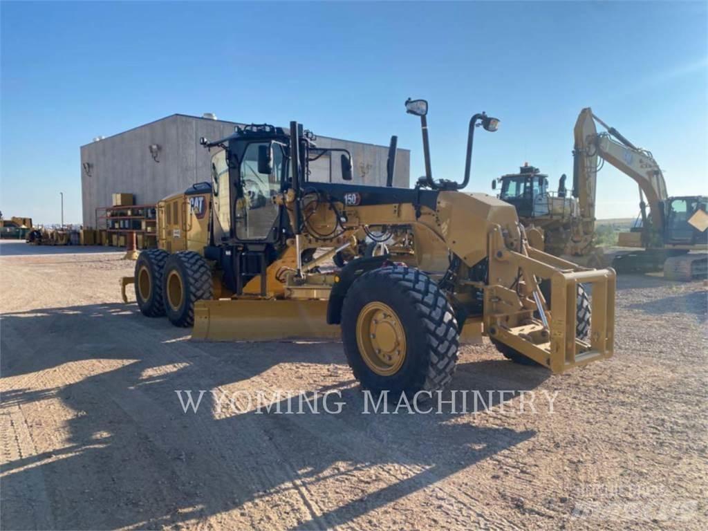CAT 150 AWD Greideriai