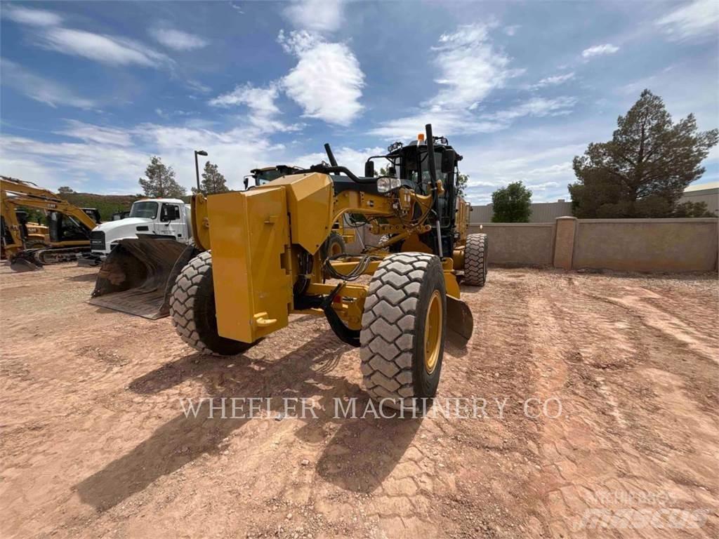 CAT 150 AWD Greideriai