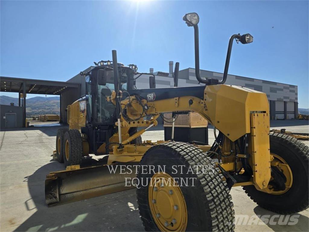 CAT 150 AWD Greideriai