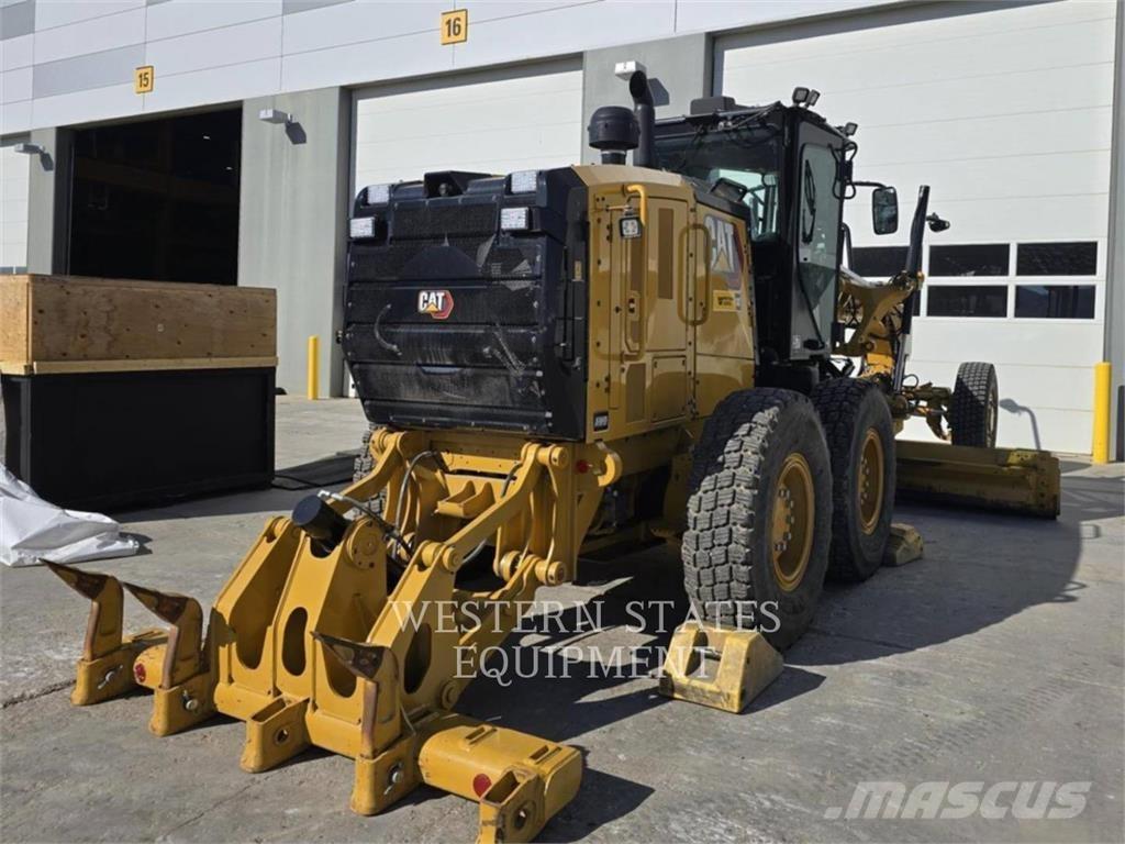 CAT 150 AWD Greideriai