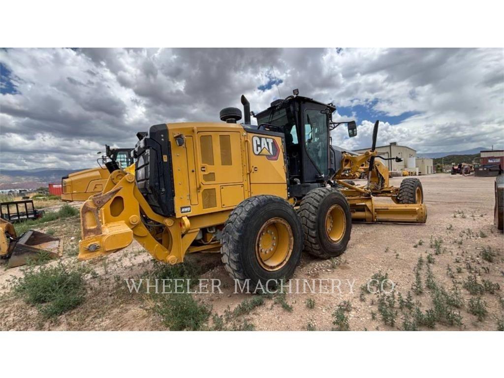 CAT 150 AWD Greideriai