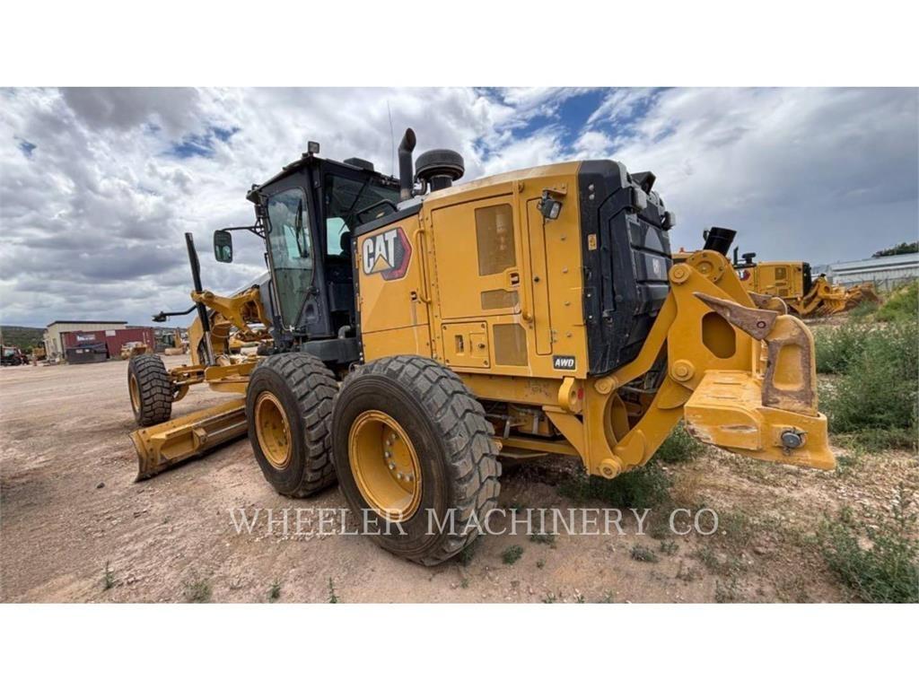 CAT 150 AWD Greideriai