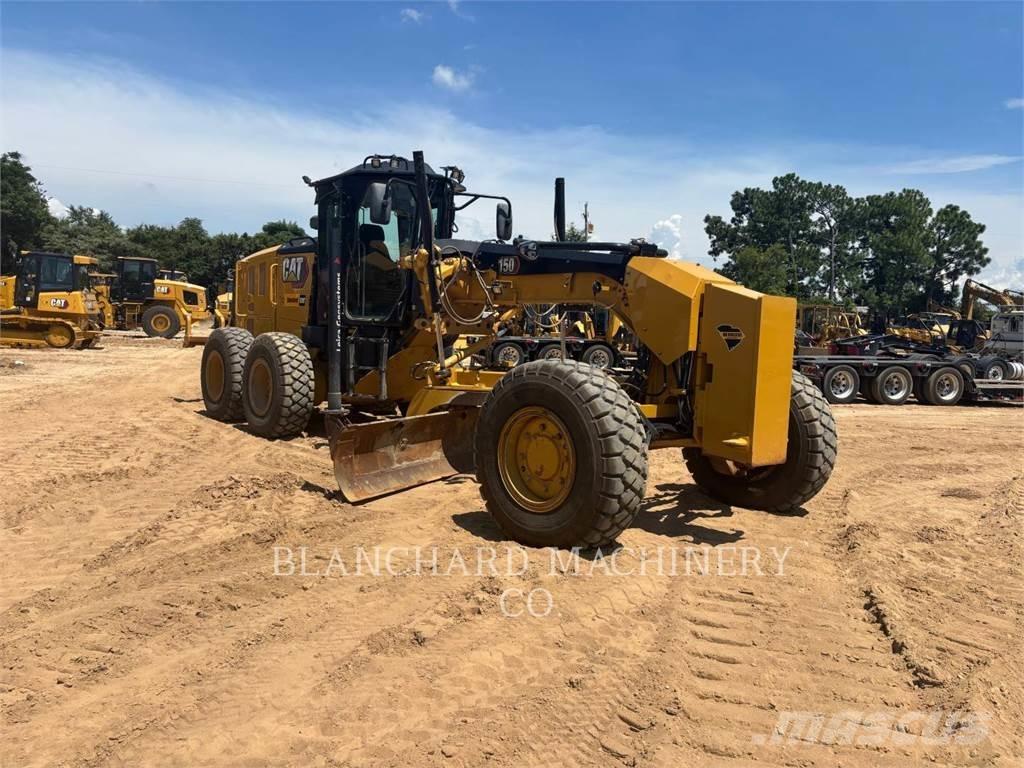 CAT 150 AWD Greideriai
