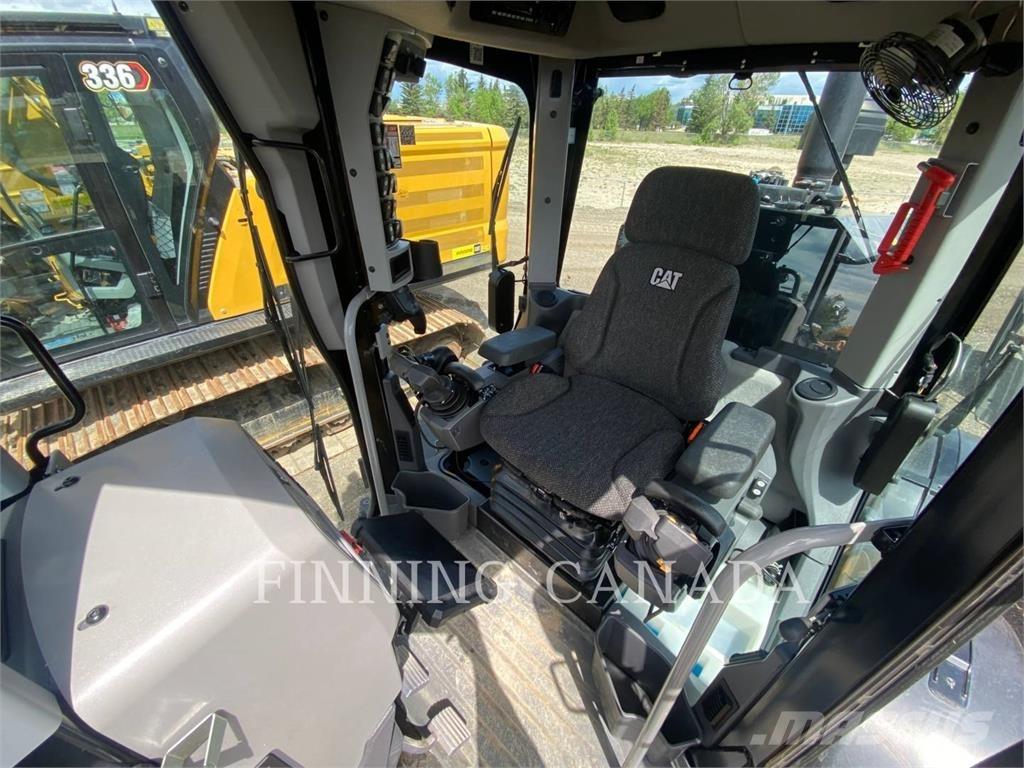 CAT 150 AWD Greideriai