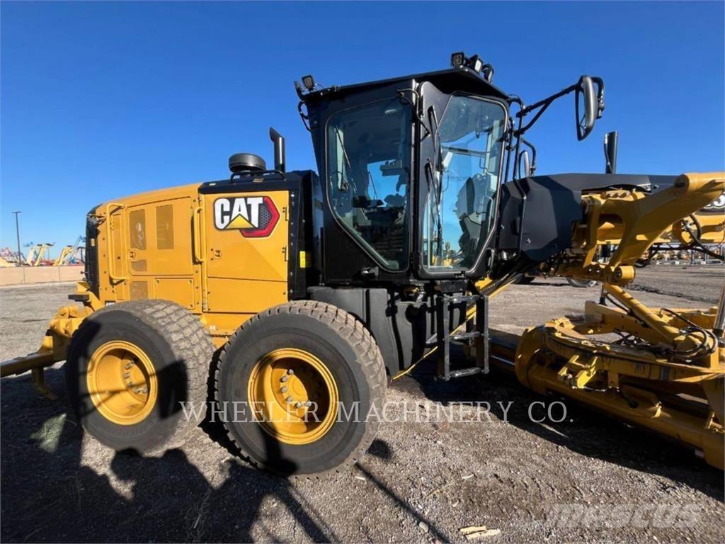 CAT 150 AWD Greideriai