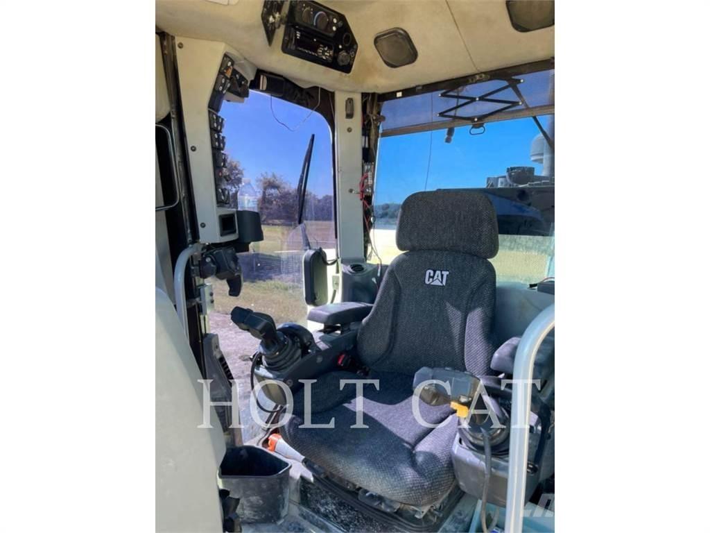 CAT 150AWD JOY Greideriai